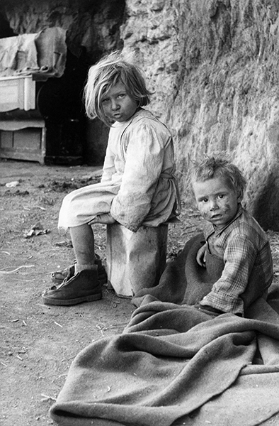 Rome. Caves of the Torraccia in Centocelle district, 1952