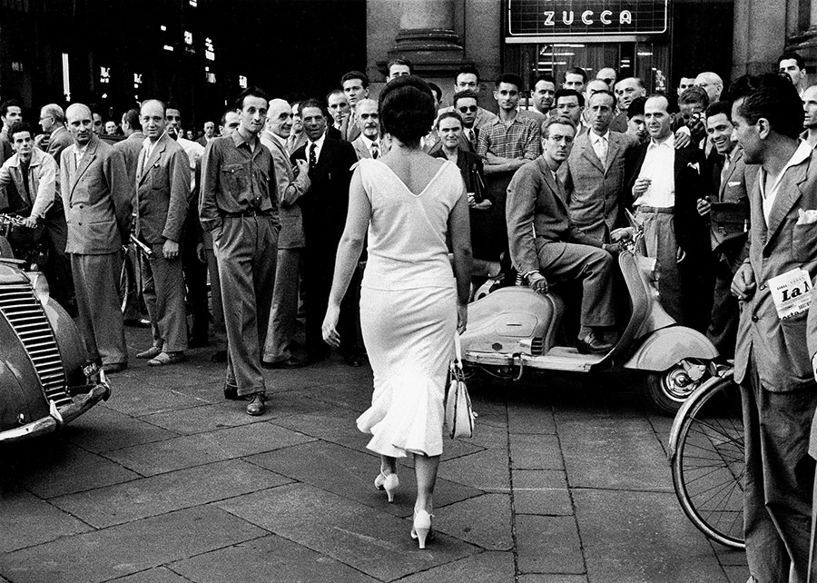 gli-italiani-si-voltano-italians-turn-around-1954